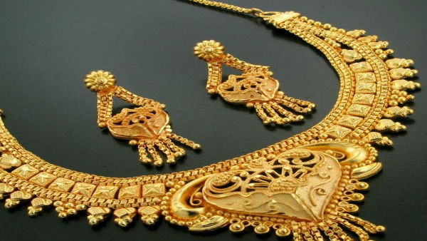 वैश्विक बाजार में भी सस्ता हुआ सोना