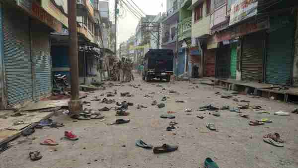 गैरकानूनी तरीके से इकठ्ठे होने की वजह से बढ़ गया था तनाव: पुलिस