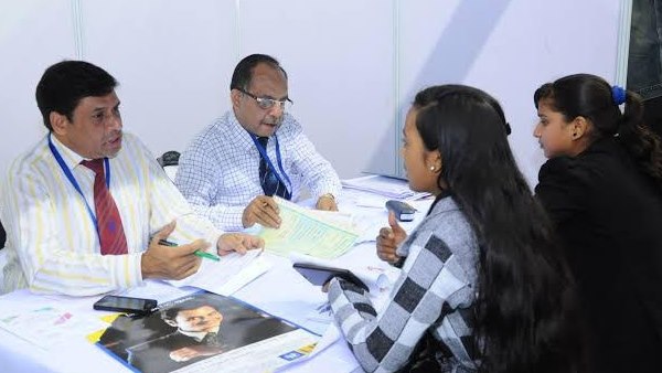 गुजरात में रिश्वत लेने के सर्वाधिक मामले राजस्व विभाग में