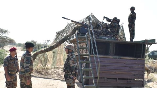 टी-90 टैंकों और K-9 वर्जा गन का इस्तेमाल