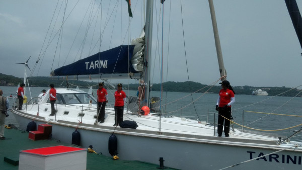 समुद्र को नहीं पता कि नाविक महिला या पुरुष है समुद्र को नहीं पता कि नाविक महिला या पुरुष है
