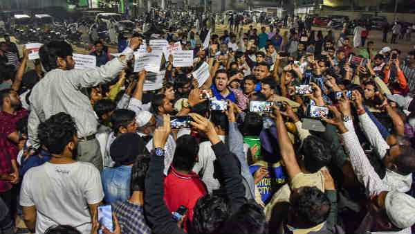 साल 2014 में मुसलमानों को मिली थी सिटीजनशिप 