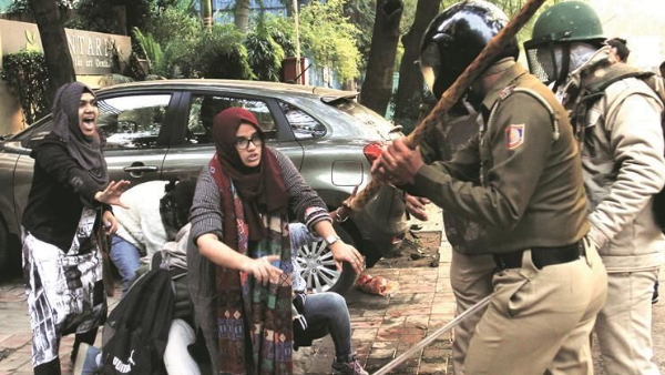 रविवार को जामिया के छोत्रों ने किया था प्रदर्शन