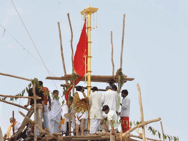 भक्तों के भोजन से लेकर ठहरने तक की व्यवस्था हुईं