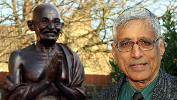 सीएए के विरोध के बीच गांधीजी के प्रपौत्र का बयान सीएए के विरोध के बीच गांधीजी के प्रपौत्र का बयान