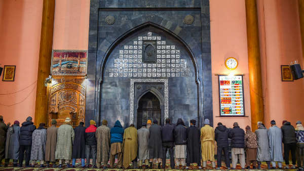 साढ़े चार महीने बाद खुली जामिया मस्जिद 