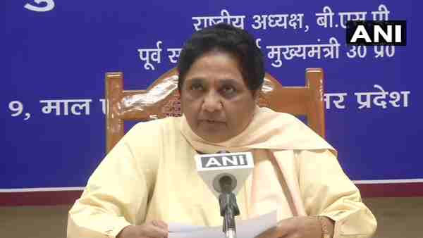 केंद्र को आपातकाल जैसे हालात पैदा नहीं करने चाहिए: मायावती