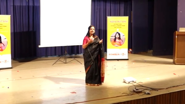 gujarati female motivational speaker nisha butani on self defence of girls