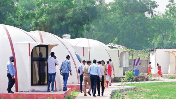 स्कूल को इसलिए पु​लिस ने करा दिया है बंद