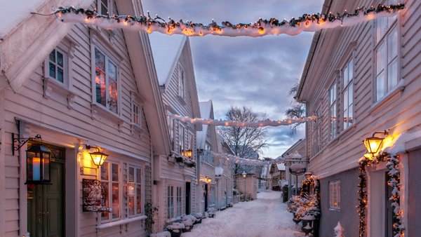 नार्वे में झाड़ू छिपाते हैं