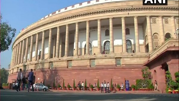 नागरिक बनने या रहने के आधार पर 