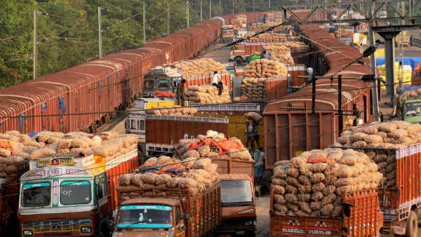 ट्रक मालिक जावेद ट्रक समेत लापता हुआ था