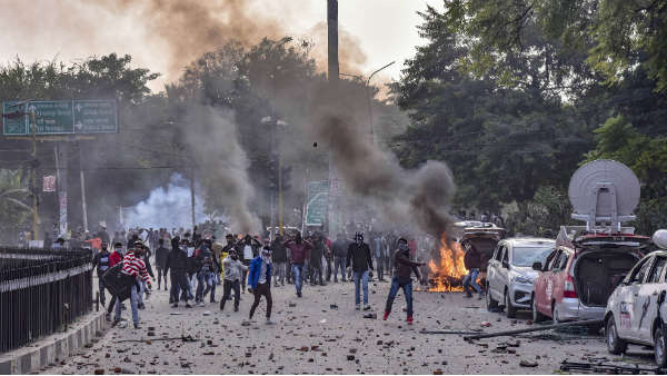 लखनऊ हिंसा में सामने आया पीएफआई का हाथ लखनऊ हिंसा में सामने आया पीएफआई का हाथ