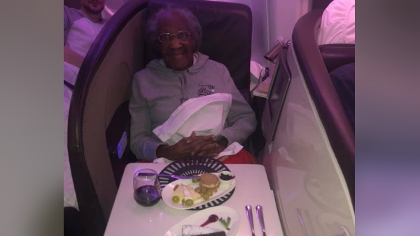 फ्लाइट अटेंडेंट ने शेयर की कहानी