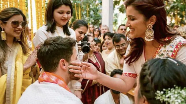 रिसेप्शन में शामिल हुए थे पीएम मोदी रिसेप्शन में शामिल हुए थे पीएम मोदी