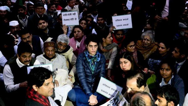 कांग्रेस महासचिव ने कहा कि, सरकार ने संविधान को एक झटका दिया