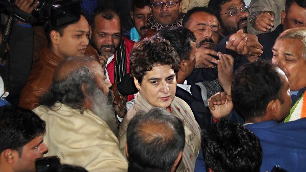 योगी सरकार पर हमला