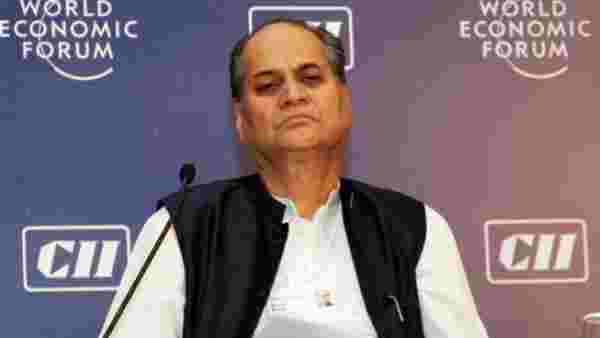 वर्ष 1965 राहुल बजाज से संभाली थी बजाज समूह की कमान 