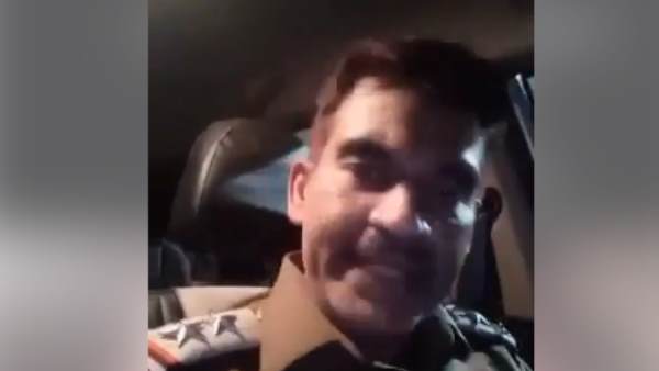 पत्थर मारने वाले को गोली मारने की धमकी पत्थर मारने वाले को गोली मारने की धमकी