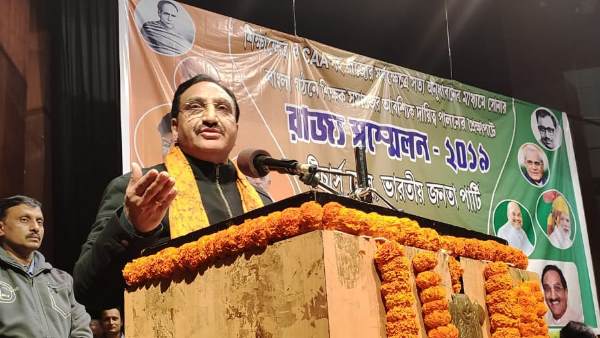 'विश्वविद्यालयों को इससे दूर रहना चाहिए'