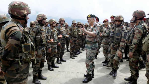 परिवार में रही देश सेवा की परंपरा 