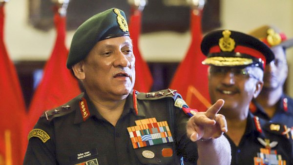 In Midst India china Border Issue Cheif of defence staff General Bipin Rawat to Reach Leh Today In Midst India china Border Issue Cheif of defence staff General Bipin Rawat to Reach Leh Today