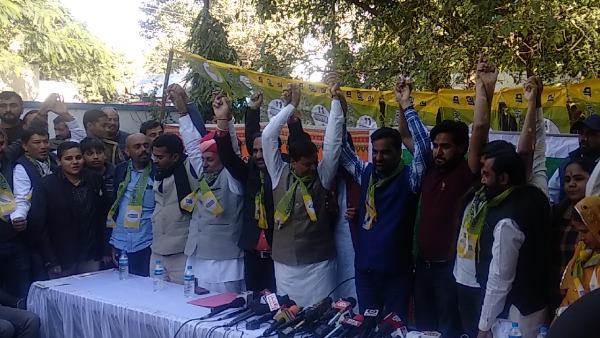 कांग्रेस वोट बैंक खिसकने का डर