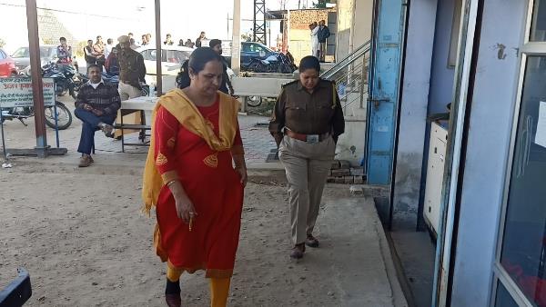 Sikar Reengus Transport inspector mukta Soni held for accepting bribe