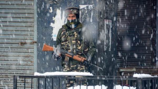  manali temperature, snowfall in india now, snowfall, beautifull pictures, snow fall, snowfall in india, pictures of snowfall, बर्फबारी, बर्फबारी की तस्वीरें, भारत में बर्फबारी, दिल्ली, मनाली में तापमान, भारत में बर्फबारी कहां हो रही है, स्नोफॉल