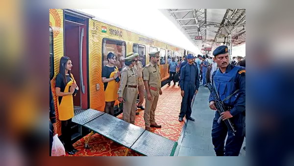 IRCTC के हाथों में कमान