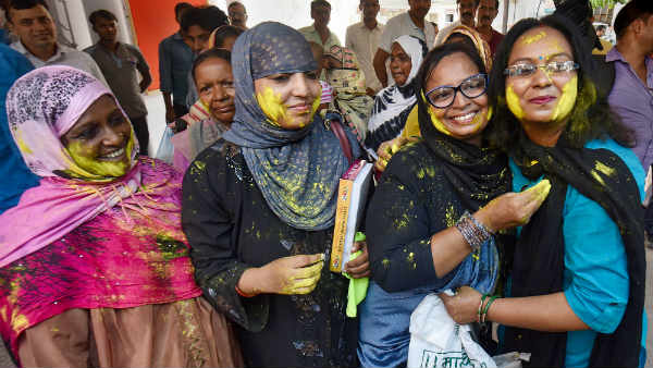 ट्रिपल तलाक गैरकानूनी घोषित