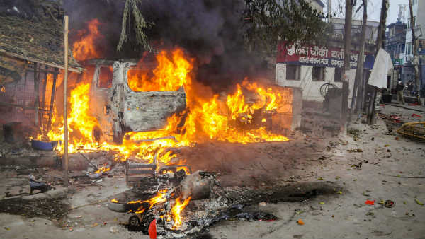 यूपी में 7 सौ से ज्यादा उपद्रवी गिरफ्तार यूपी में 7 सौ से ज्यादा उपद्रवी गिरफ्तार