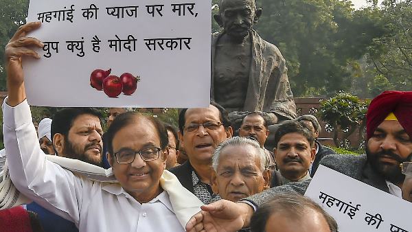 जमानत होते ही केंद्र सरकार पर हमलावर