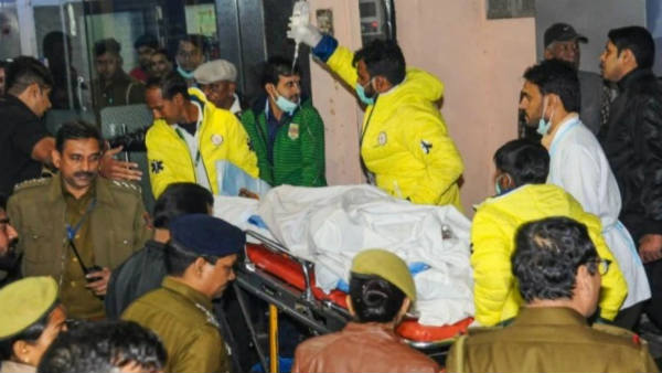  मदद के लिए एक किमी तक भागी