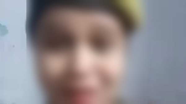 महिला सिपाही ने बनाया वीडियो