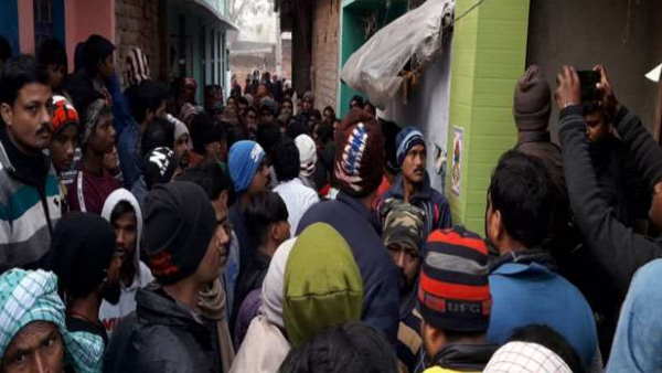 हत्या कर लगाई छत से छलांग