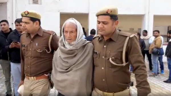 meerut police dislosed case of fire in house meerut police dislosed case of fire in house