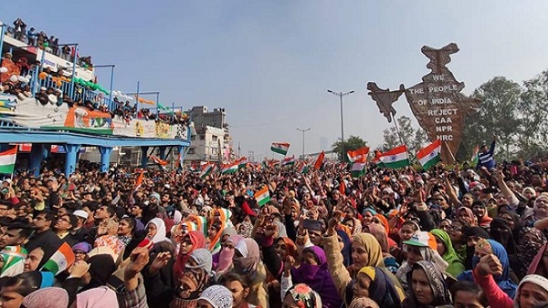 प्रदर्शनकारियों को 'जिहादी' बताया 