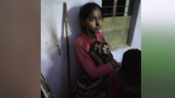 ग्रामीणों ने सबको सुरक्षित बाहर निकाला