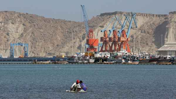 चीन पाकिस्‍तान में इस बहाने पसार रहा पैर 