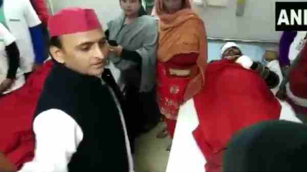 अखिलेश ने कहा-बाहर भाग जाओ