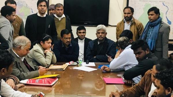 6 घंटे इंतजार के बाद हुआ केजरीवाल का नामांकन