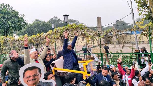 AAP ने काम के दम पर मांगा वोट