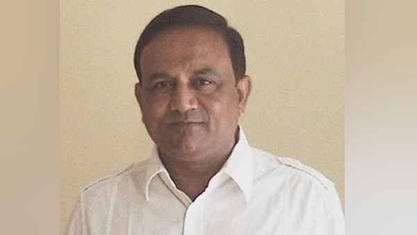 प्रोफेसर की बात सुनते ही सन्न रह जाती है छात्रा