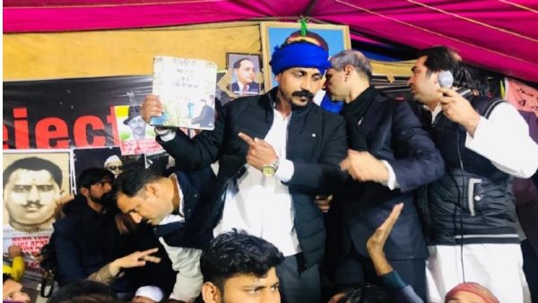 आरएसएस को दी चुनौती आरएसएस को दी चुनौती