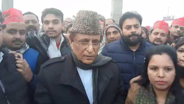 आजम खान ने लगाए थे सरकार विरोधी नारे 