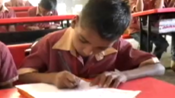 मंगेश वालके ने बताई घर की समस्या मंगेश वालके ने बताई घर की समस्या