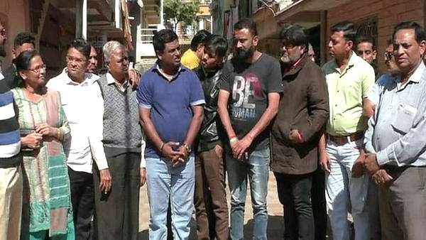 gujarat: Clash between BJP leaders , 17 Parshad moved to disloyality gujarat: Clash between BJP leaders , 17 Parshad moved to disloyality