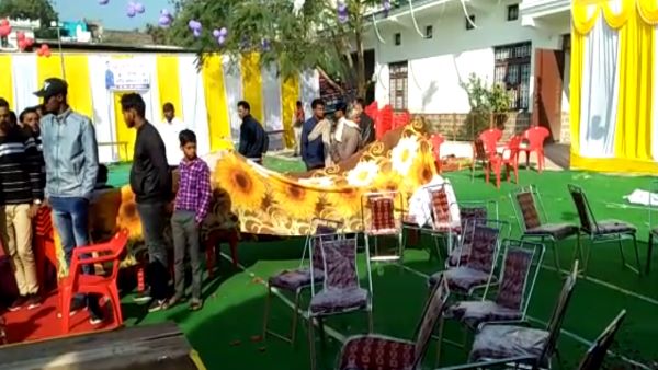 शराब के नशे में धुत थे बाराती