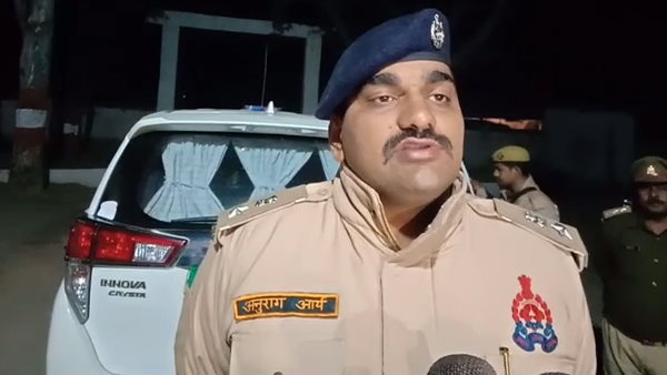 jeweller looted in way crime recorded in cctv